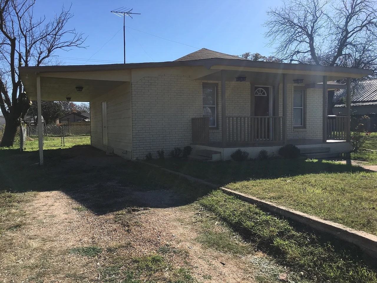 307 W 11th St #NA - Photo 2 of 11