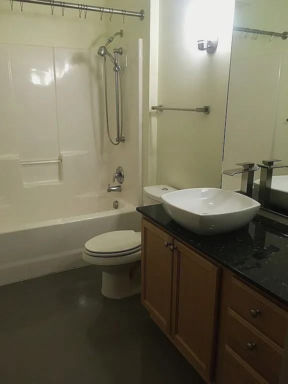 2525 N Killingsworth St #207 - Photo 7 of 12