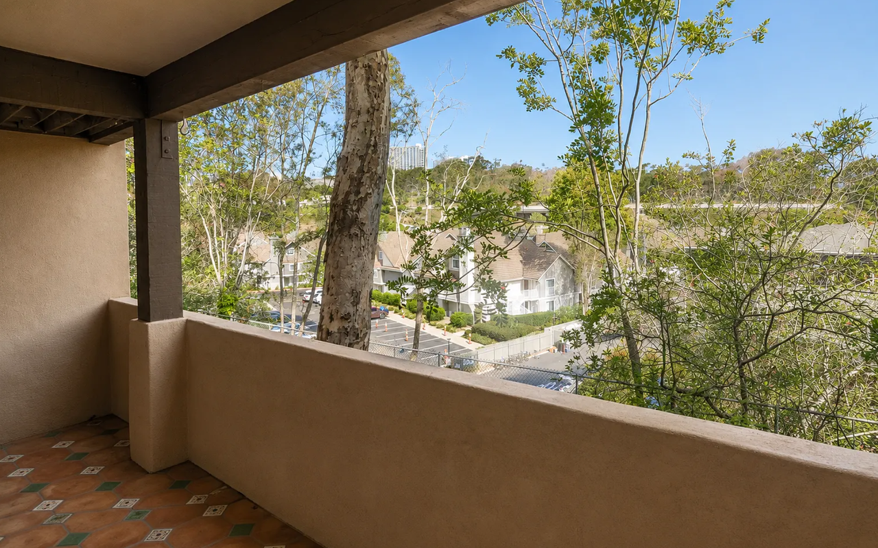 8860 Villa La Jolla Dr #110 - Photo 6 of 26