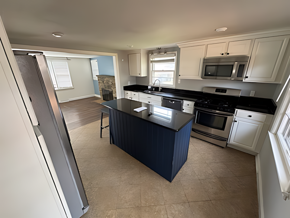 1206 Hillside Ct #NA - Photo 4 of 15