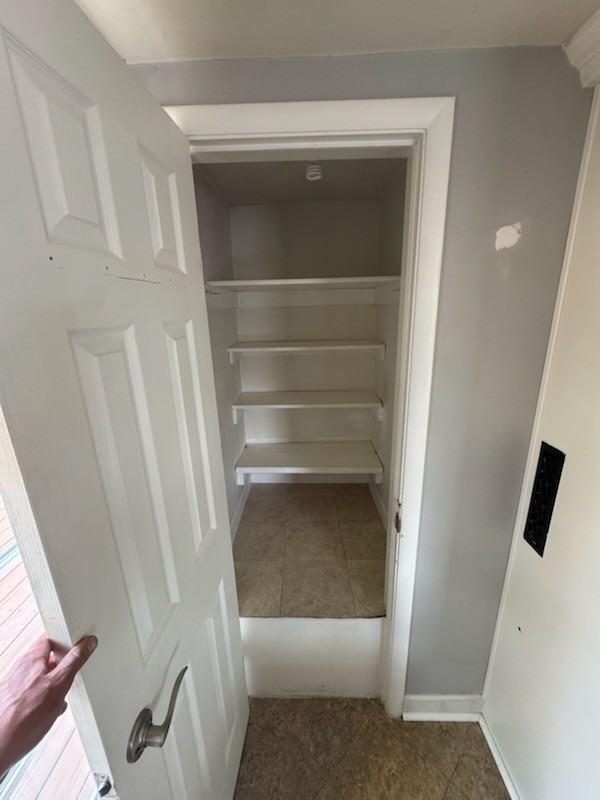 1206 Hillside Ct #NA - Photo 6 of 15
