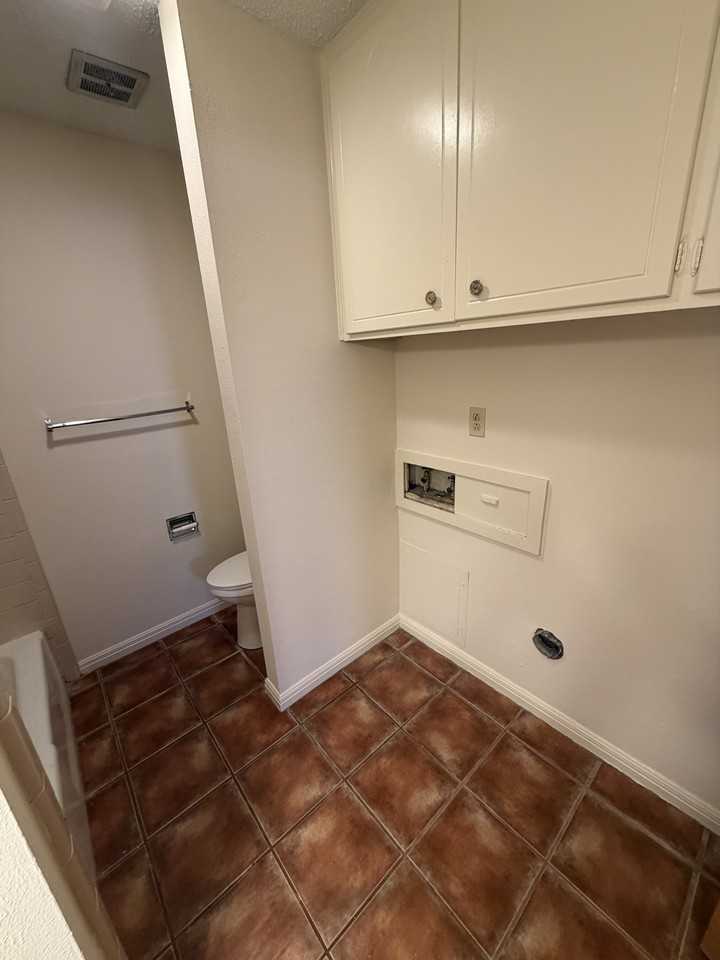 3811 51st St #B - Photo 7 of 11