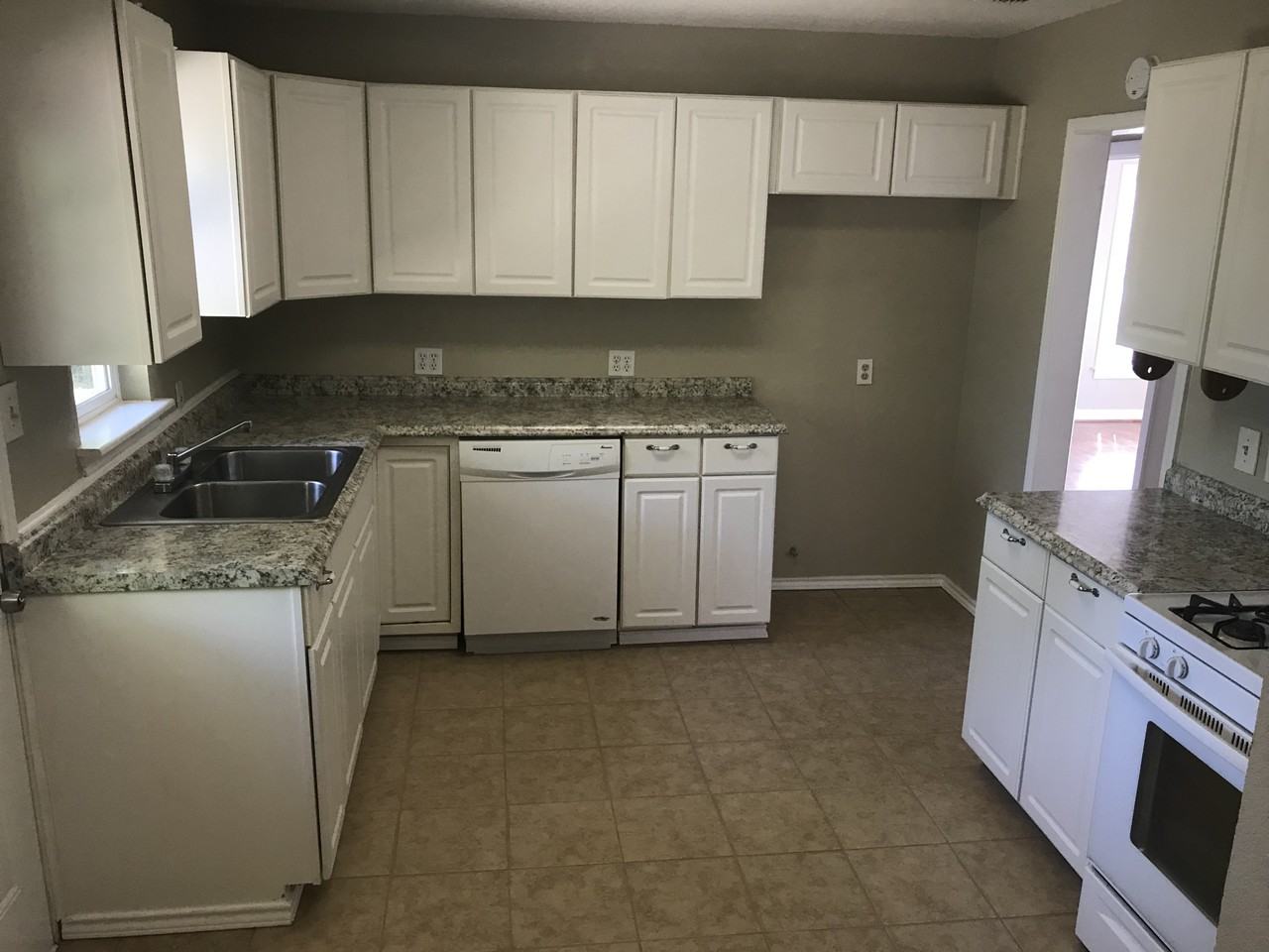 530 Euclid St #NA - Photo 5 of 13