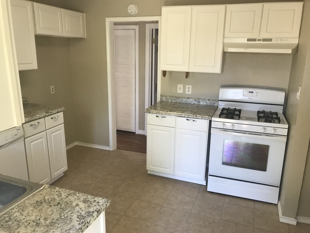 530 Euclid St #NA - Photo 6 of 13