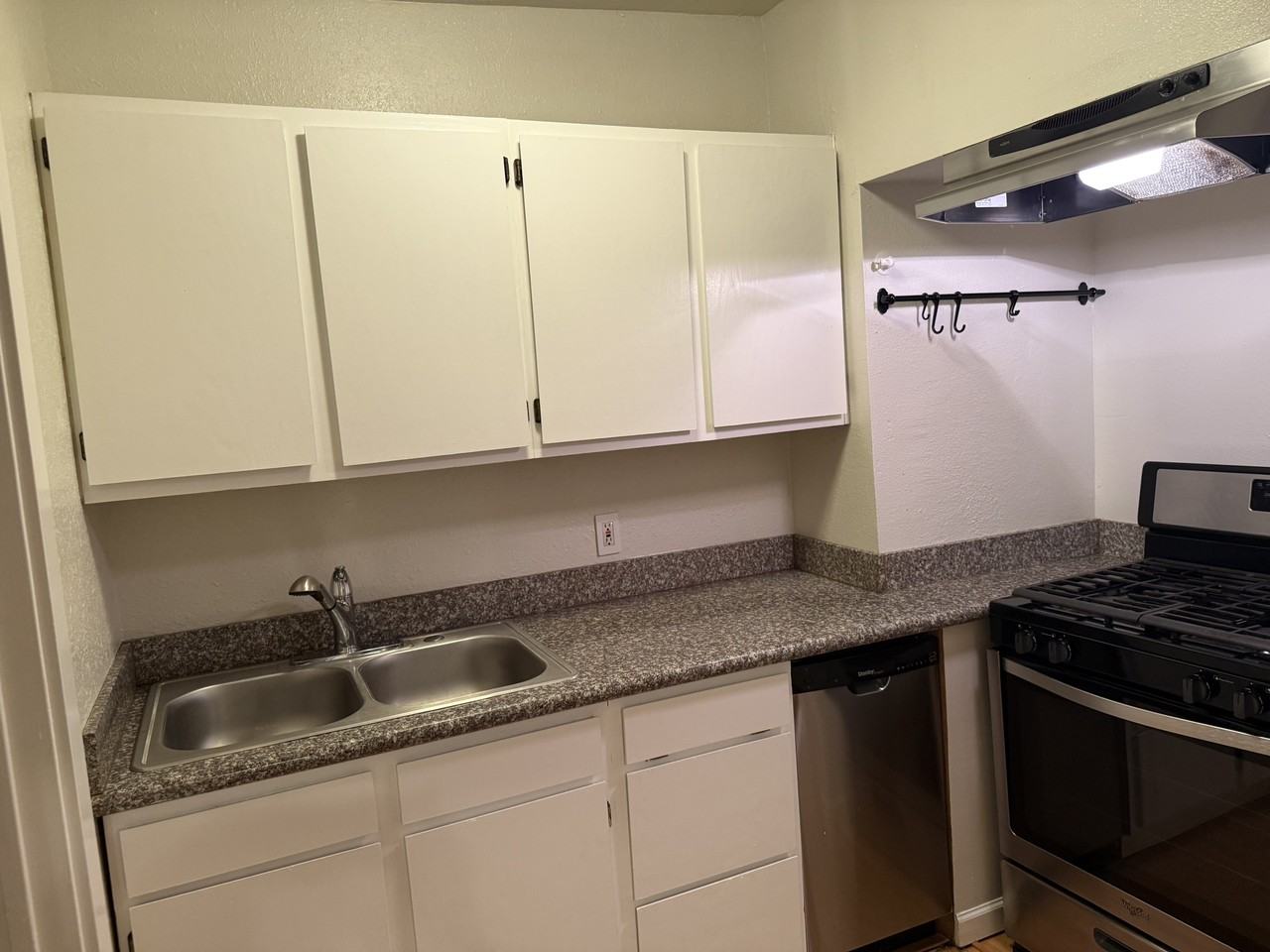 Ne 76th Ave #3 - Photo 4 of 4