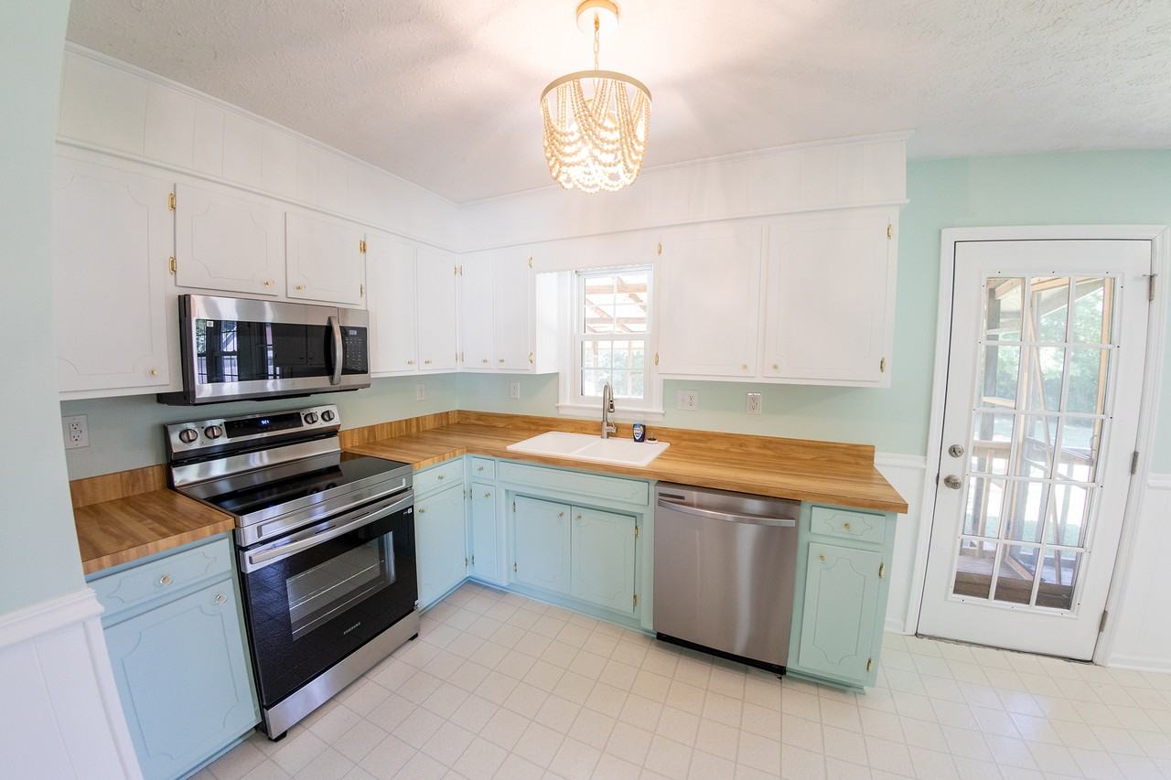 201 Berkshire Dr #NA - Photo 2 of 12