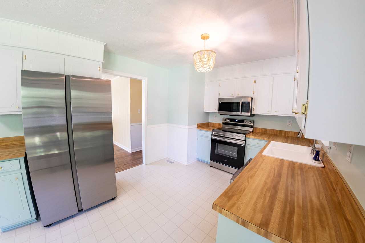 201 Berkshire Dr #NA - Photo 3 of 12
