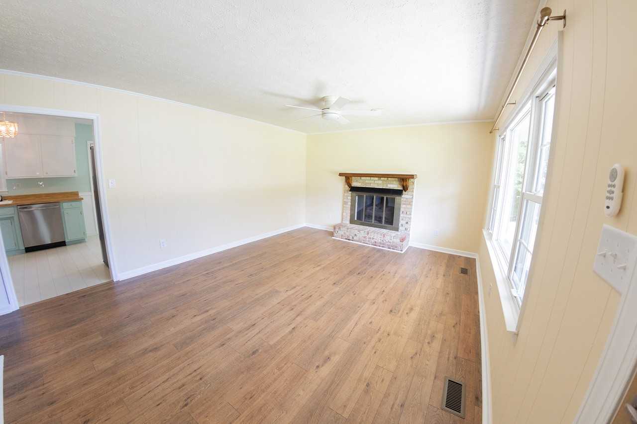 201 Berkshire Dr #NA - Photo 6 of 12