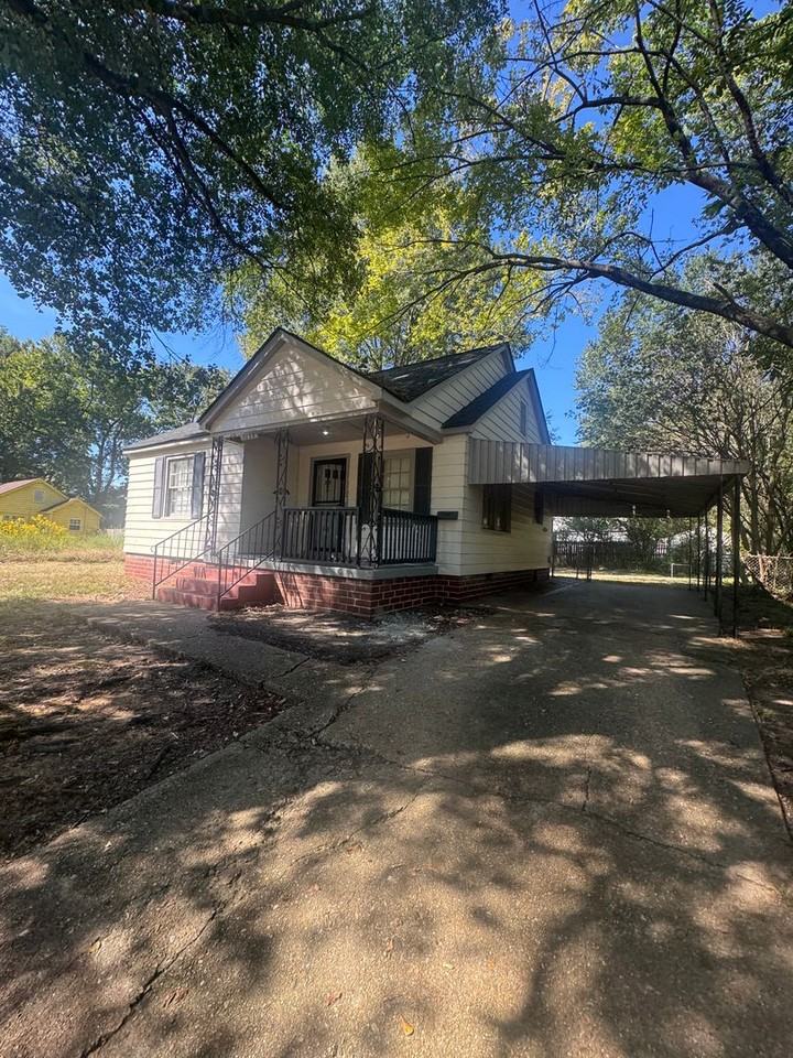 1055 W Walthal Cir - Photo 3 of 17