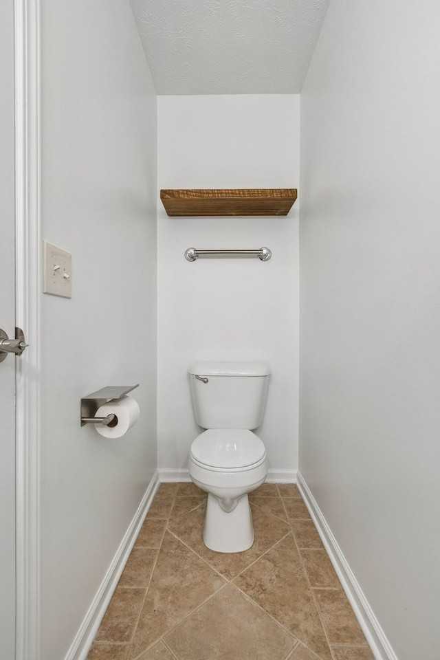 8538 Sheffield St - Photo 2 of 22