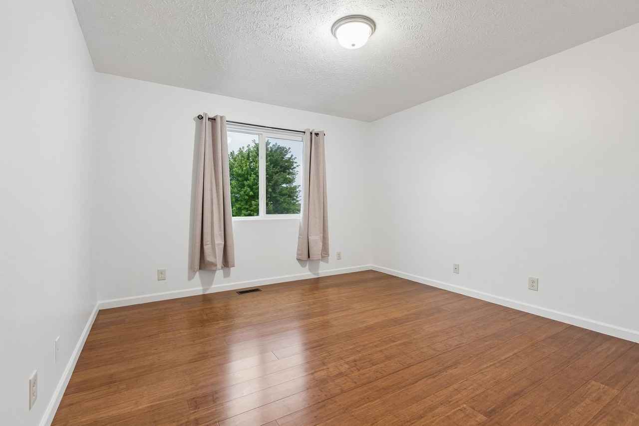 8538 Sheffield St - Photo 4 of 22