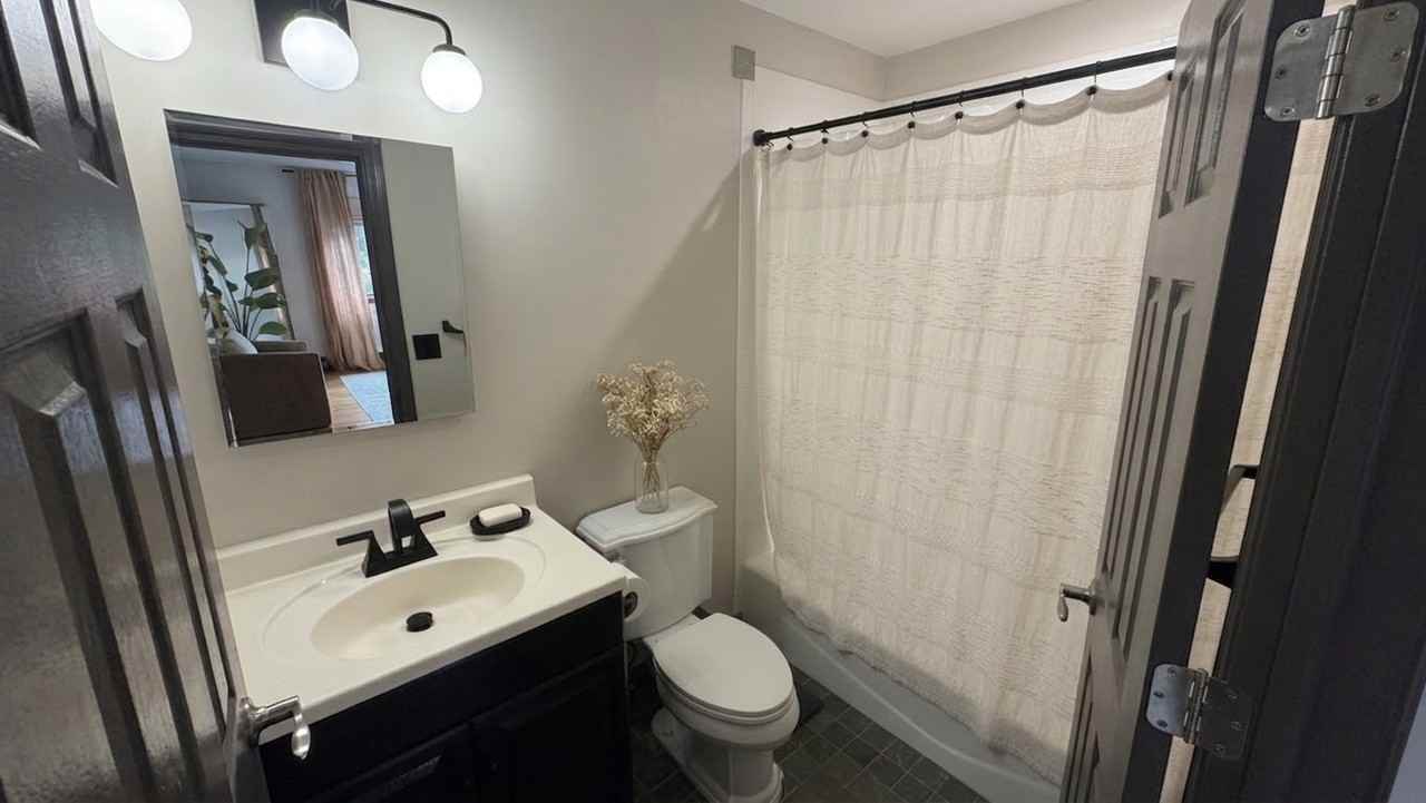 197 Bridge St #4 - Photo 4 of 18