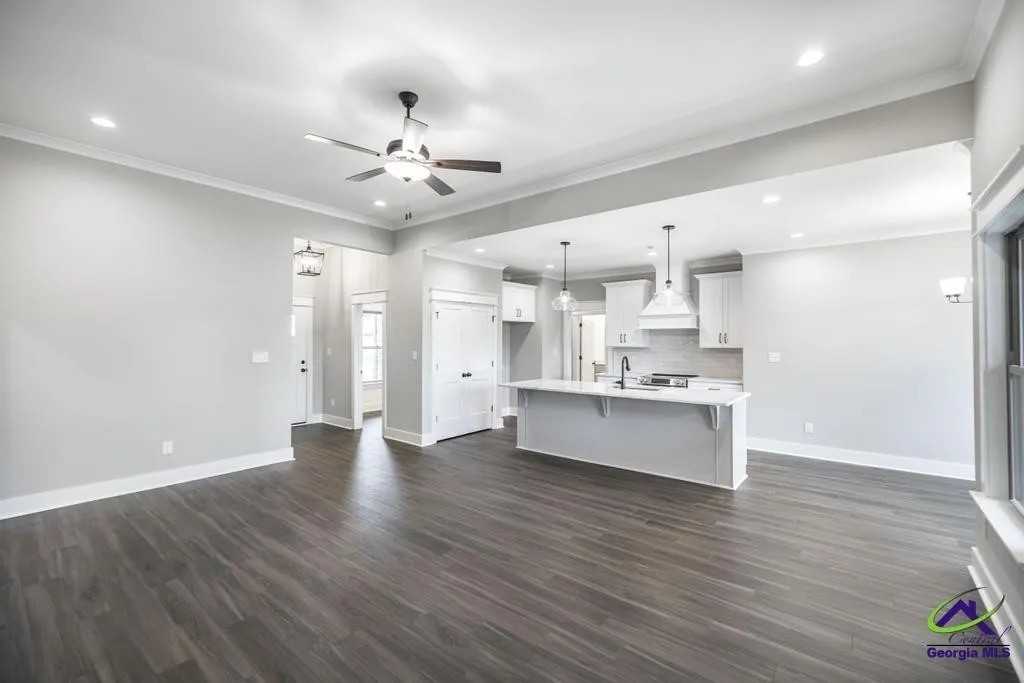302 Willowbrook Ln #NA - Photo 3 of 18