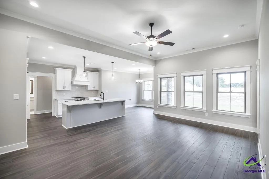 302 Willowbrook Ln #NA - Photo 4 of 18