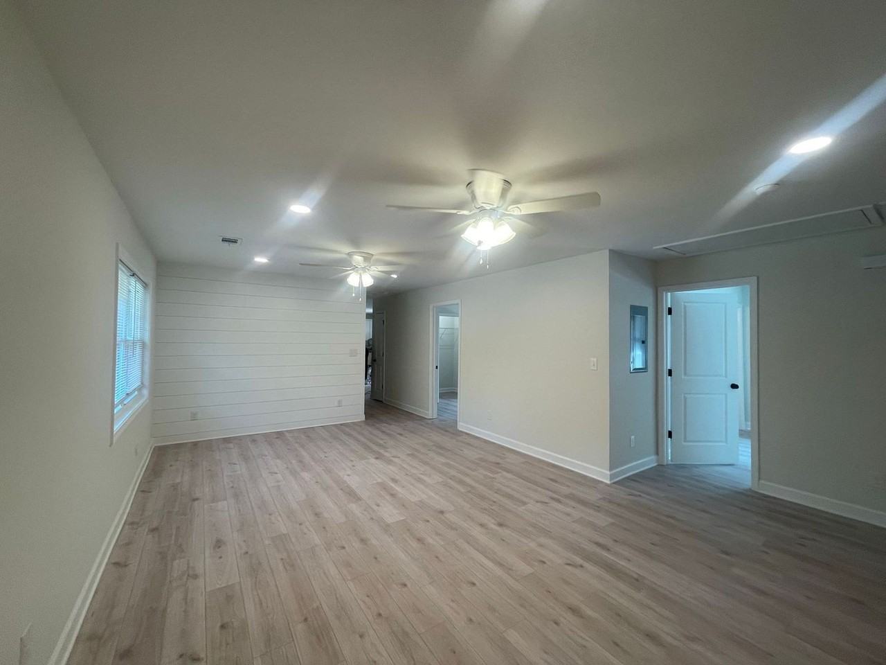 195 Barnett Shoals Rd - Photo 7 of 20