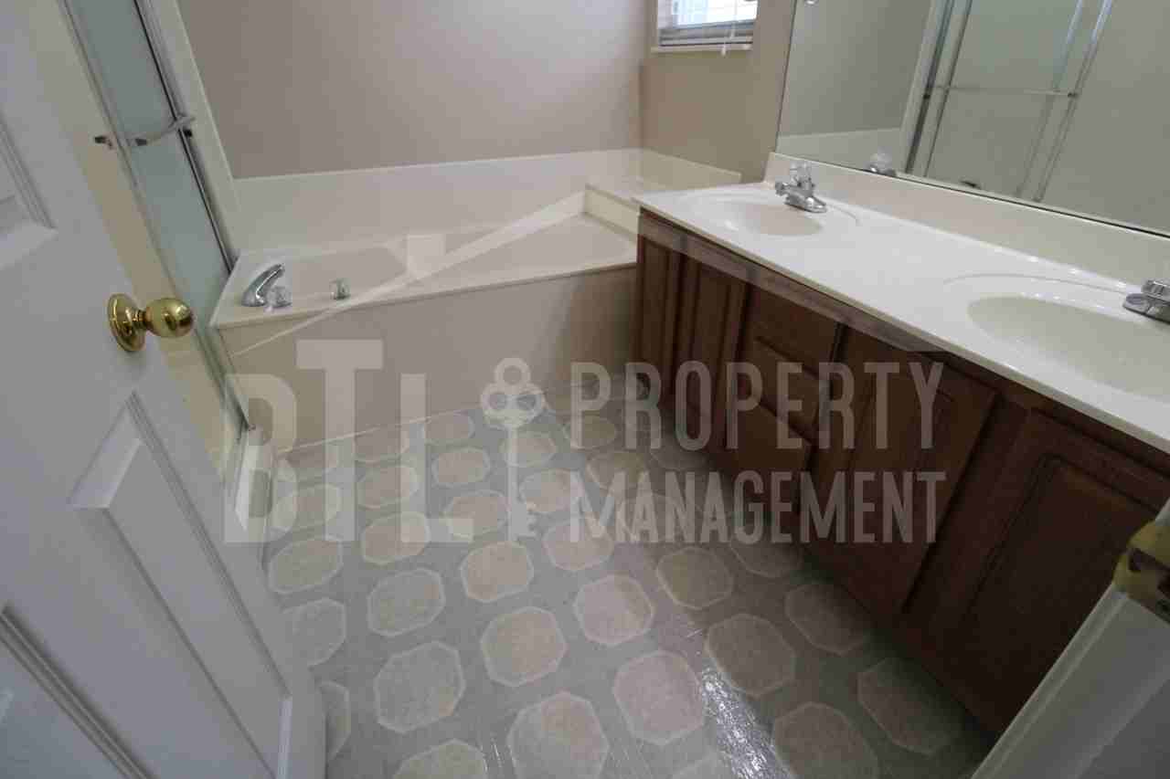 405 Deer Run Rd - Photo 3 of 15