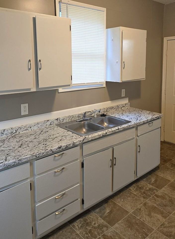 786 Osage St - Photo 5 of 11
