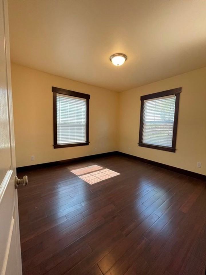1040 N Eldorado Ave - Photo 6 of 17