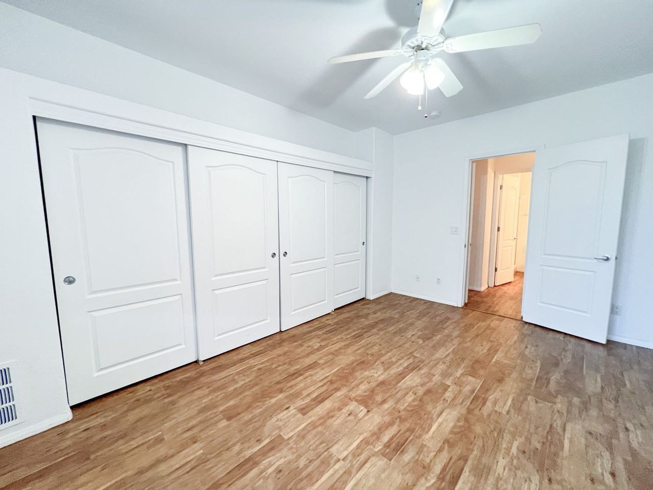 985 E Mingus Ave #311 - Photo 5 of 26