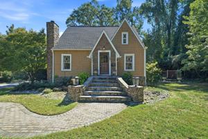 featured image of 3305 Cambridge Rd