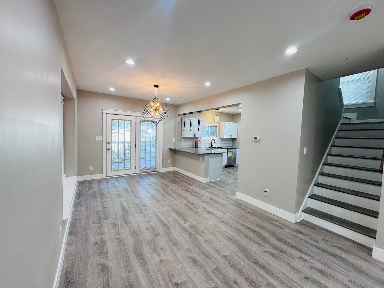 9809 Baltic Road - Photo 4 of 30