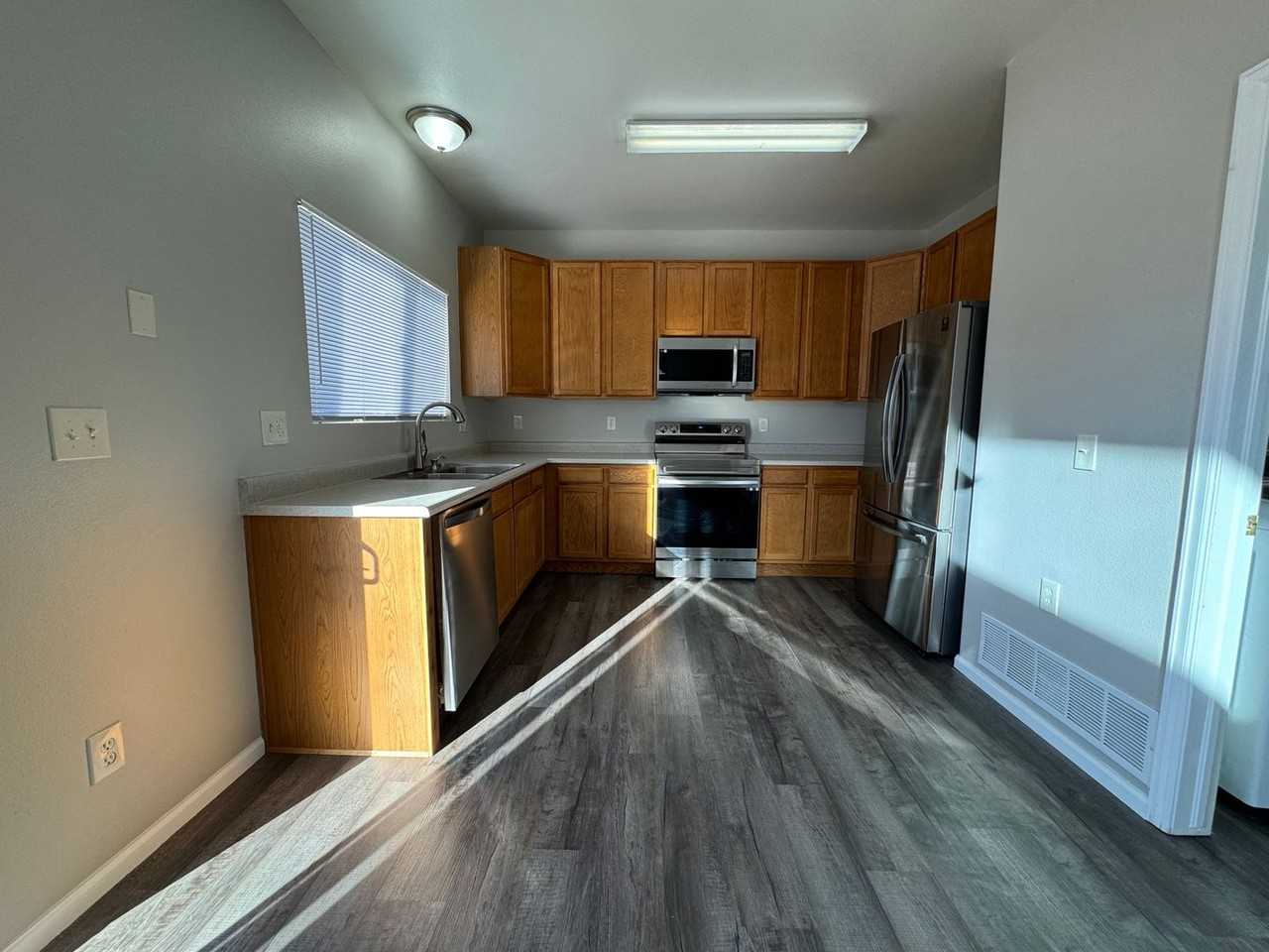 2372 Sage Grouse Ln - Photo 7 of 23
