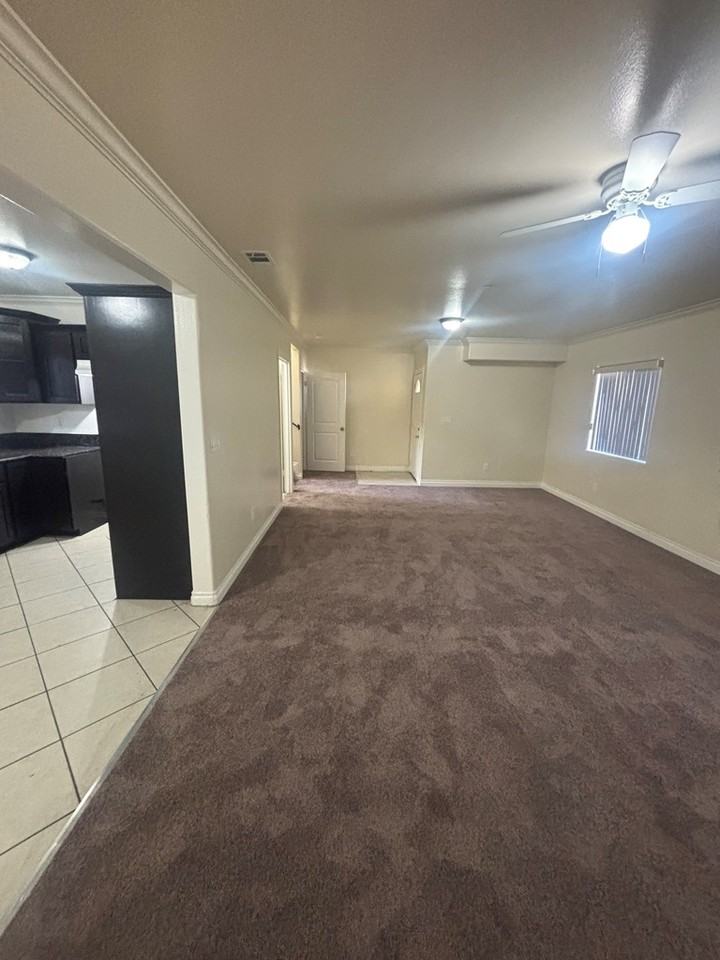 715 West 62nd Street - Photo 5 of 22