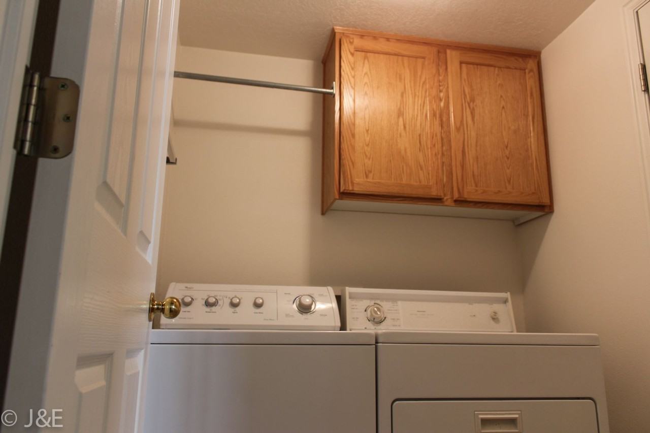 195 E Fiddlers Canyon Rd #45 - Photo 7 of 25