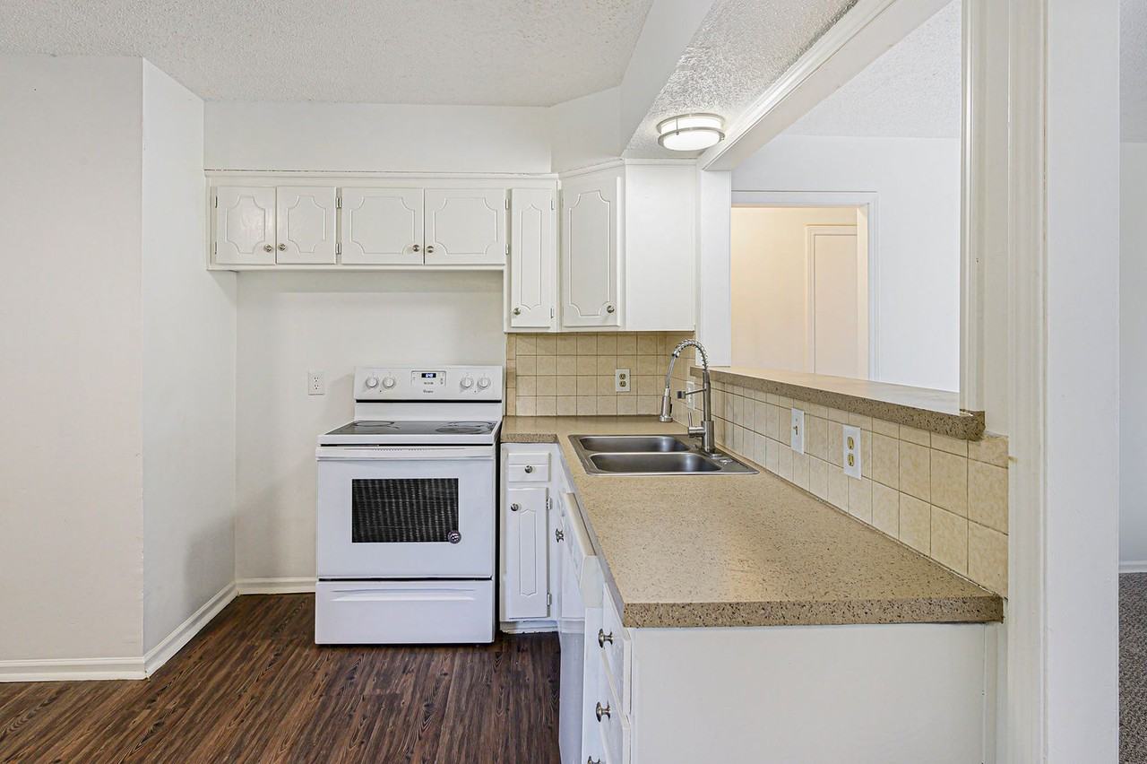 903 S Edgebrook Ln #C - Photo 5 of 16