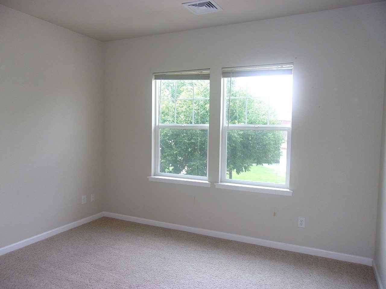 2527 Owens Ave - Photo 6 of 7