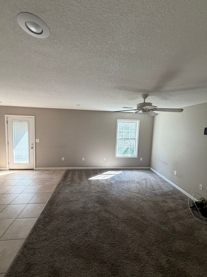 305 Tara Ct - Photo 2 of 12