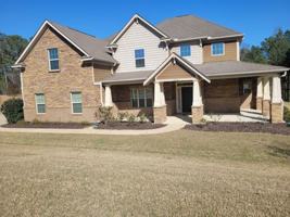 featured image of 4528 Ivy Wood Dr