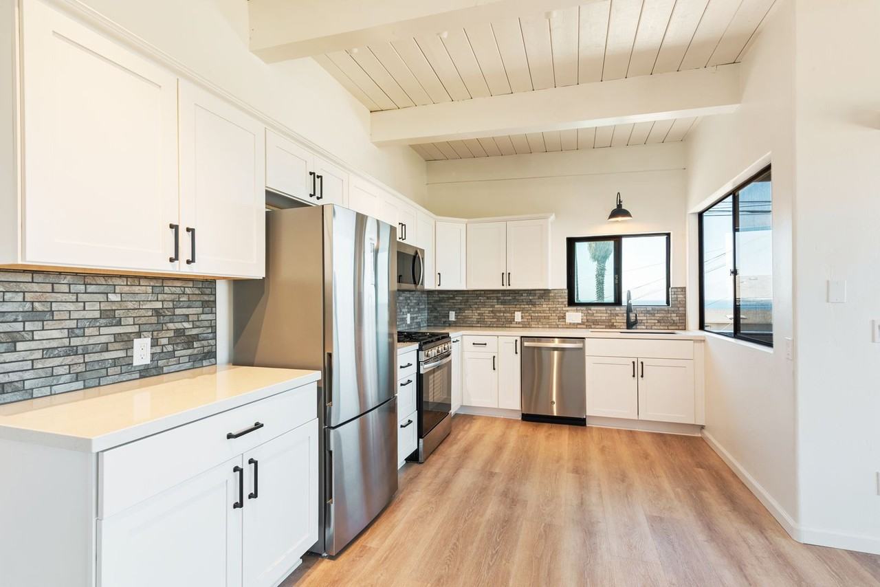 4527 Coronado Ave - Photo 4 of 32