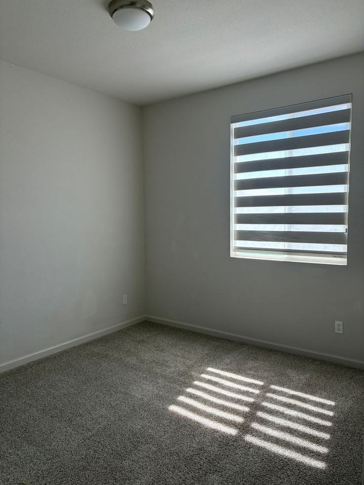 3135 Tinsley St - Photo 4 of 20