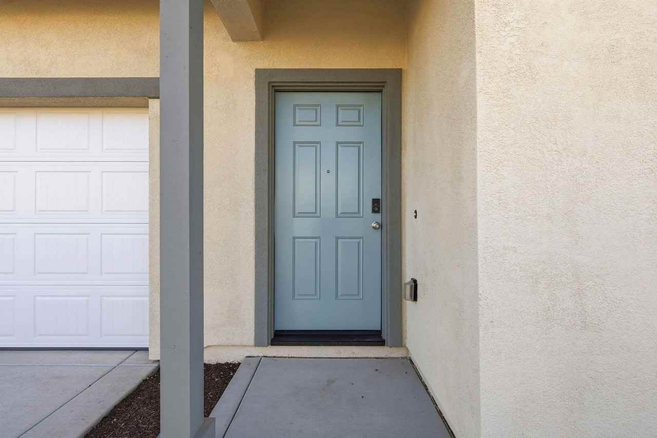 12608 Hereford Ave - Photo 5 of 50