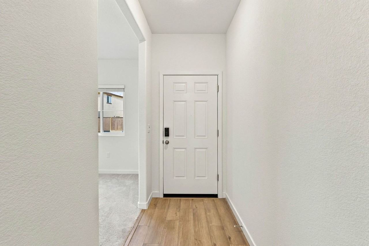 12608 Hereford Ave - Photo 7 of 50