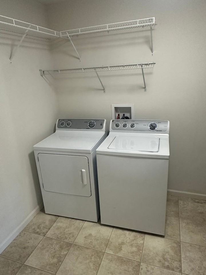4680 Jeremiah St - Photo 2 of 16