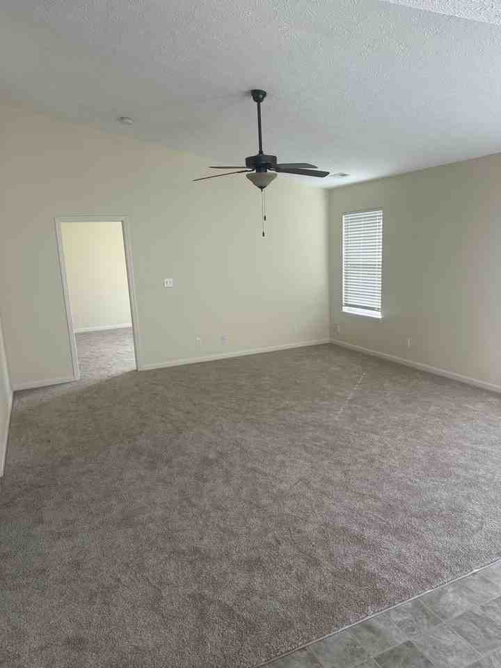 4680 Jeremiah St - Photo 7 of 16