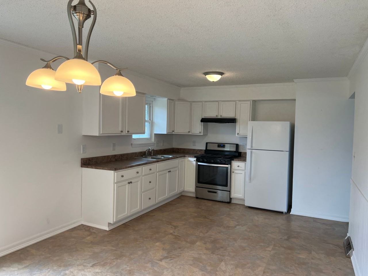 808 Hackberry Rd - Photo 4 of 9