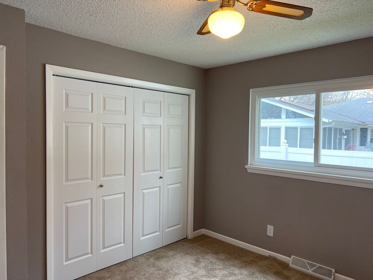 808 Hackberry Rd - Photo 6 of 9