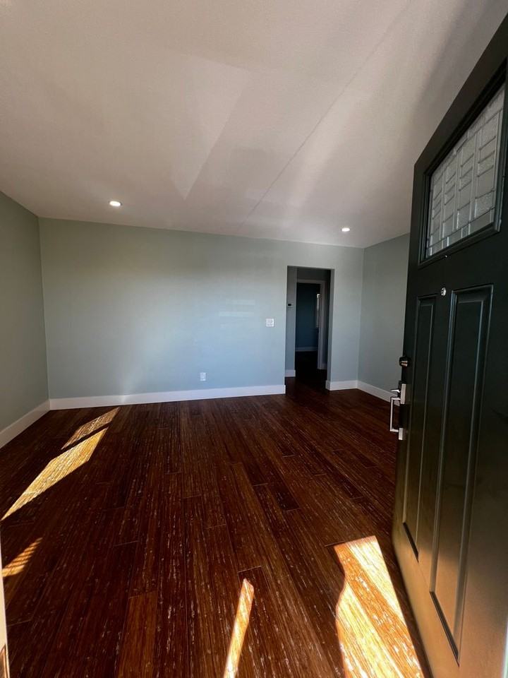 814 Benicia Rd - Photo 7 of 27