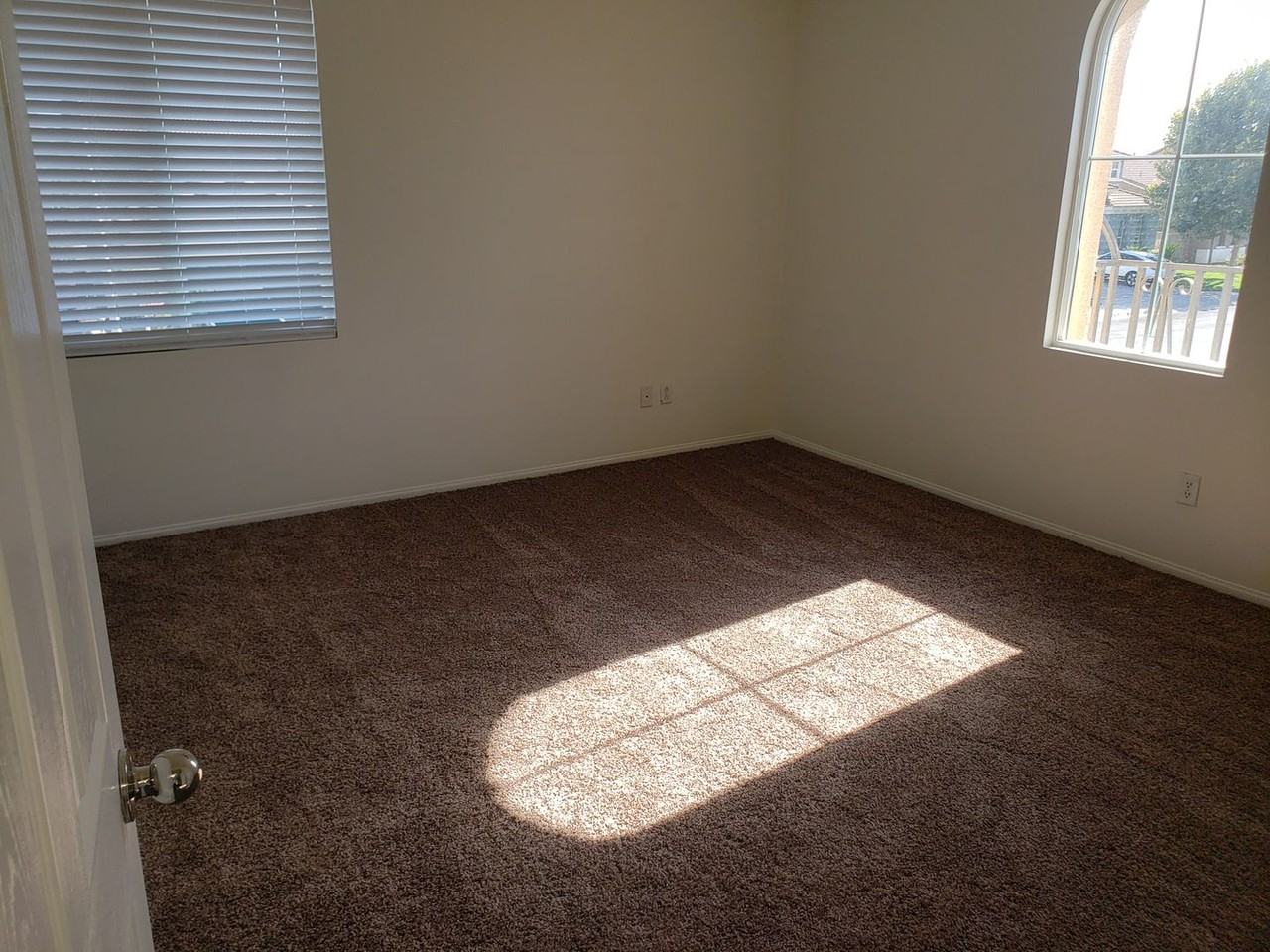 1599 Alberhill St - Photo 6 of 26