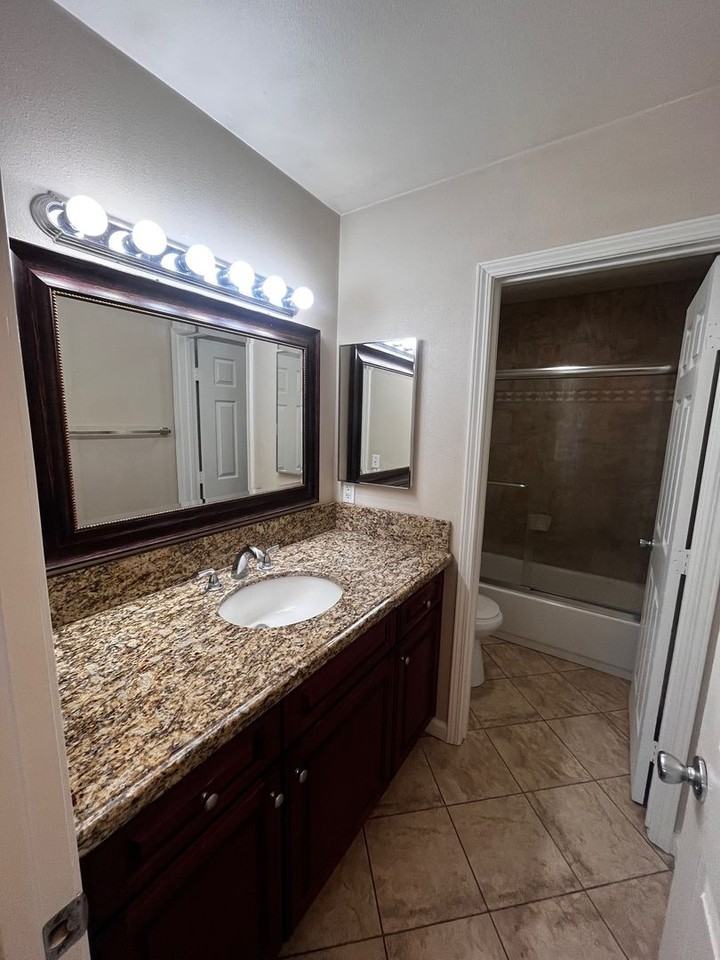 1311 Alturas St - Photo 6 of 9