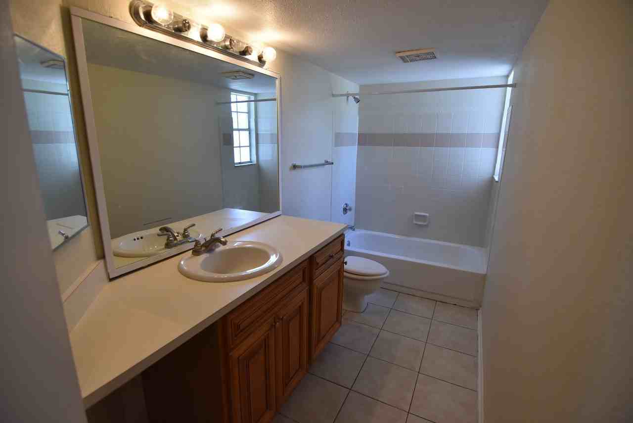 1932 Lake Atriums Cir #88 - Photo 7 of 15