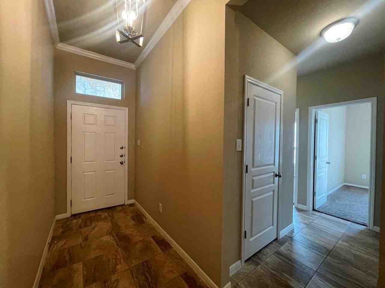 5820 Blackstone Dr - Photo 2 of 40