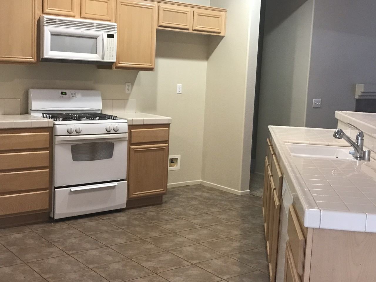 12588 Elton St - Photo 2 of 8
