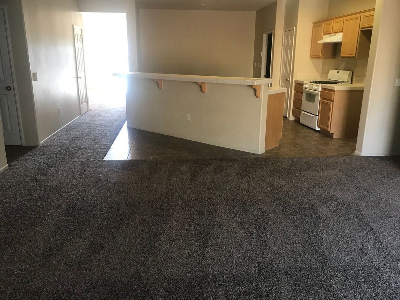 12588 Elton St - Photo 4 of 8