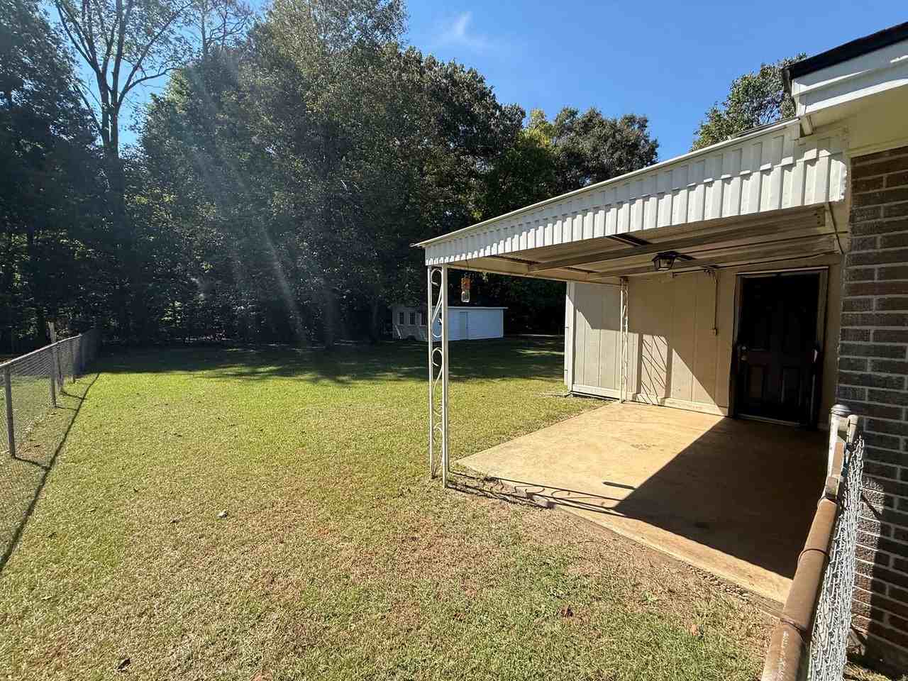 215 Ross Rd - Photo 3 of 19