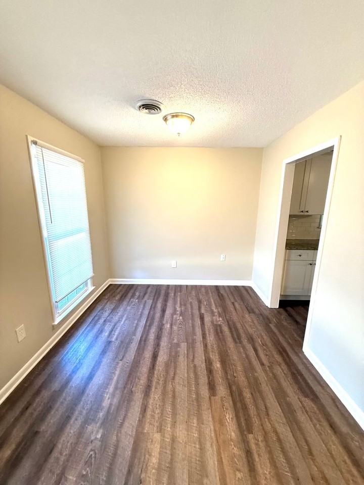 215 Ross Rd - Photo 6 of 19
