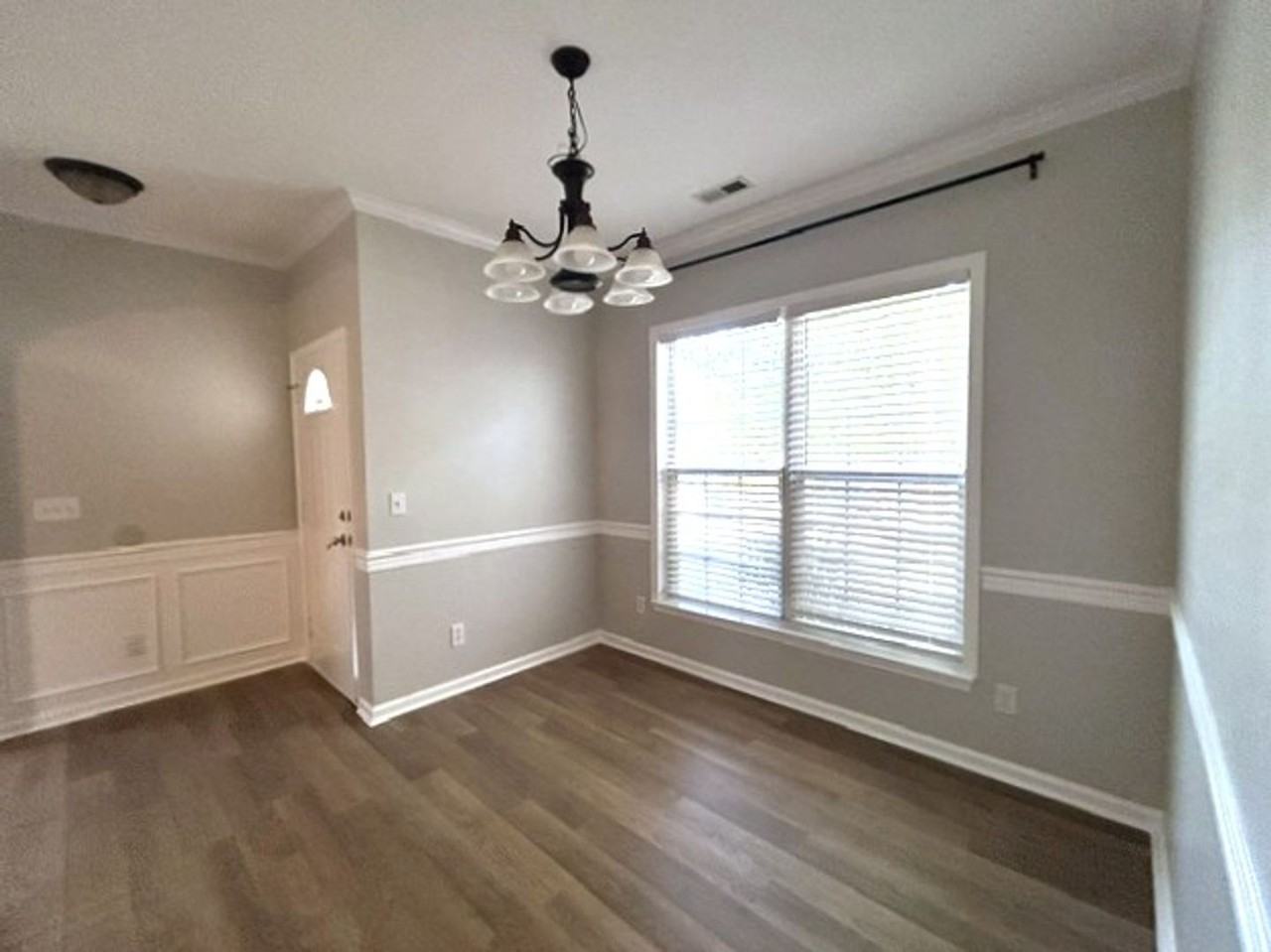 2404 Valley Haven Dr - Photo 6 of 11